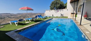 Modern Home - Valley view Pool